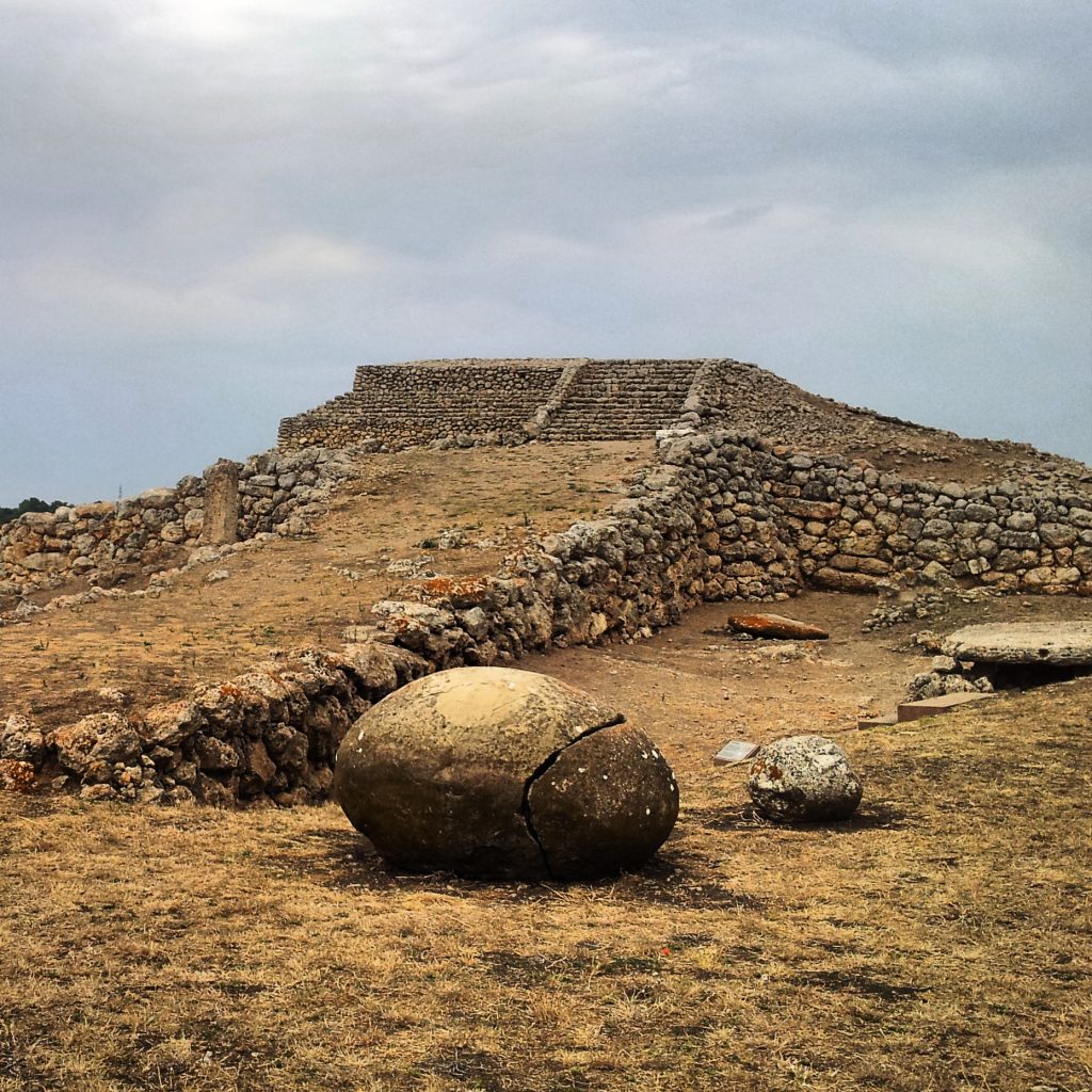 tempio monte accoddi